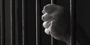 آزادکردن سه زندانی  توسط  بانوی یزدی