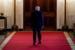 پیشنهاد جنجالی ترامپ برای تعویق انتخابات راهی برای فرار از شکستی تاریخی