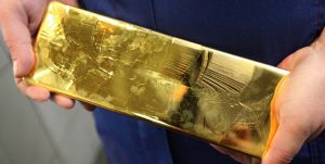 کاهش بیش از ۱۹ دلار قیمت طلا در بازارهای جهانی