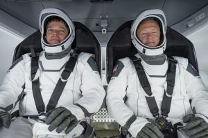 کرو دراگون ۱۲ مرداد فضانوردان آمریکایی را به زمین بازمی‌گرداند