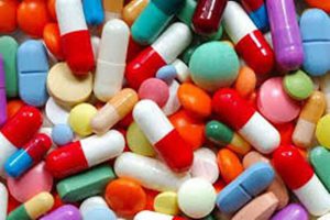تولیدکنندگان مواد اولیه دارویی با ارزبری بالا حمایت می‌شوند
