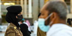 عربستان سعودی ۸۰ نیروی امنیتی زن در حرم مکی مستقر کرد