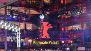 اهدای جایزه ویژه اثر برگزیده تماشاگران در جشنواره فیلم برلین ۲۰۲۱