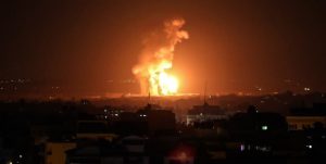 حملات شدید صهیونیست‌ها به نوار غزه/ دفتر «یحیی السنوار» هدف قرار گرفت