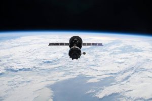 فضاپیمای روسی باردیگر ایستگاه بین المللی فضایی را از مدار خارج کرد