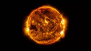 کشف امواج جدید خورشید که قوانین فیزیک را نقض می‌کند