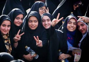 هجمه دشمن روی دختران ایران است